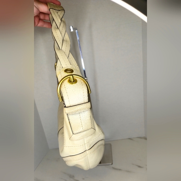 Coach Soho White Leather Hobo Shoulder Bag with Braided Handles 10043 - Picture 6 of 10